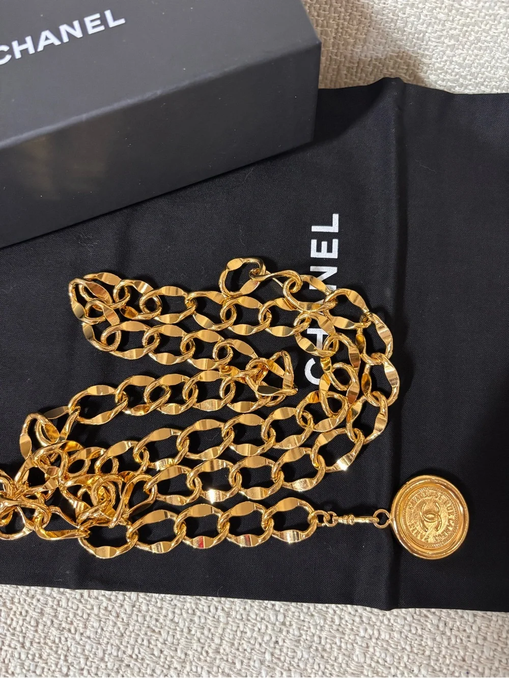 Authentic CHANEL vintage gold plated chain links double belt 75cm